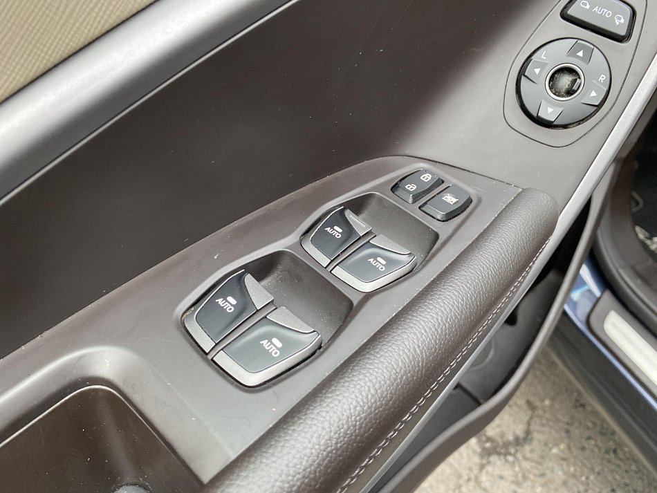 Hyundai Santa Fe 2.2 CRDi Luxury 4x4, 7míst