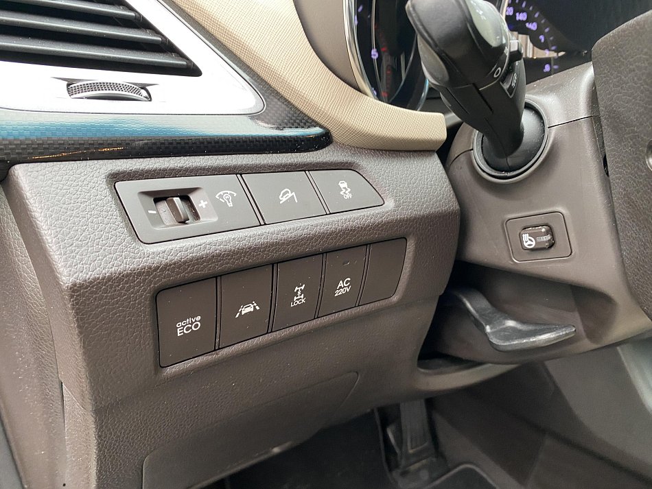 Hyundai Santa Fe 2.2 CRDi Luxury 4x4, 7míst