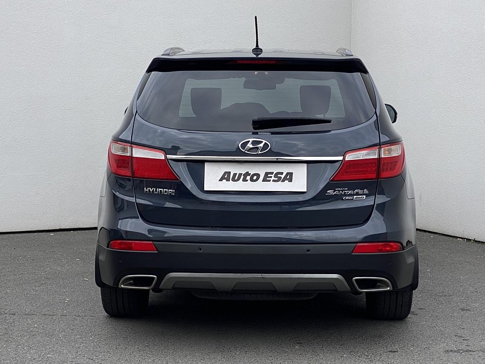 Hyundai Santa Fe 2.2 CRDi Luxury 4x4, 7míst