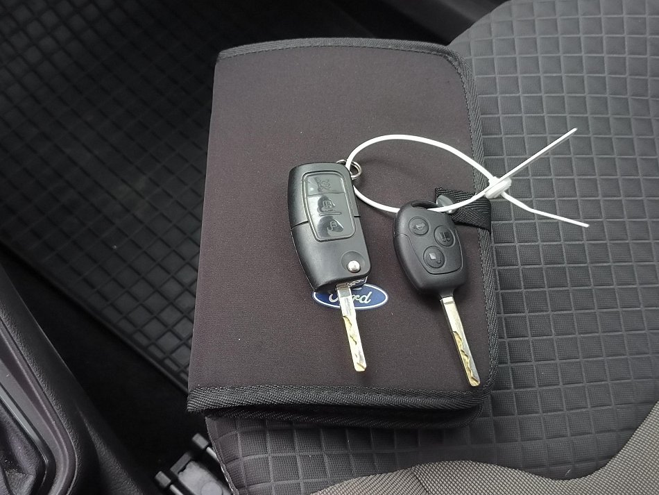 Ford Tourneo Courier 1.0T 