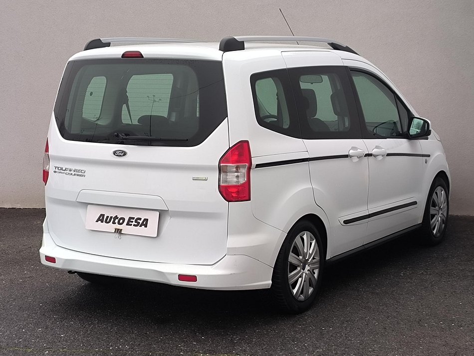 Ford Tourneo Courier 1.0T 