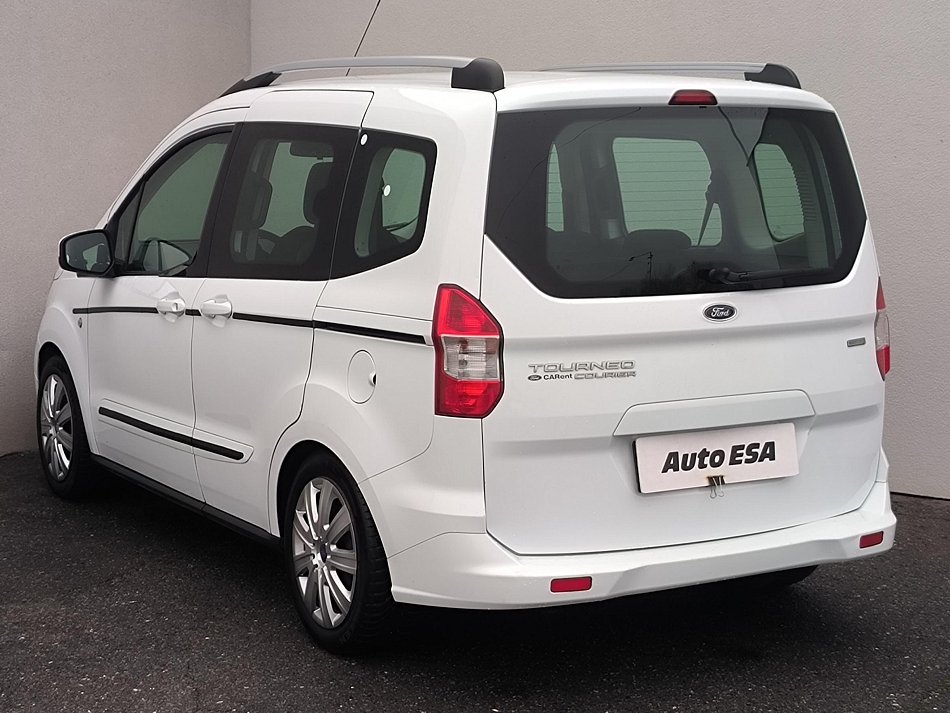 Ford Tourneo Courier 1.0T 