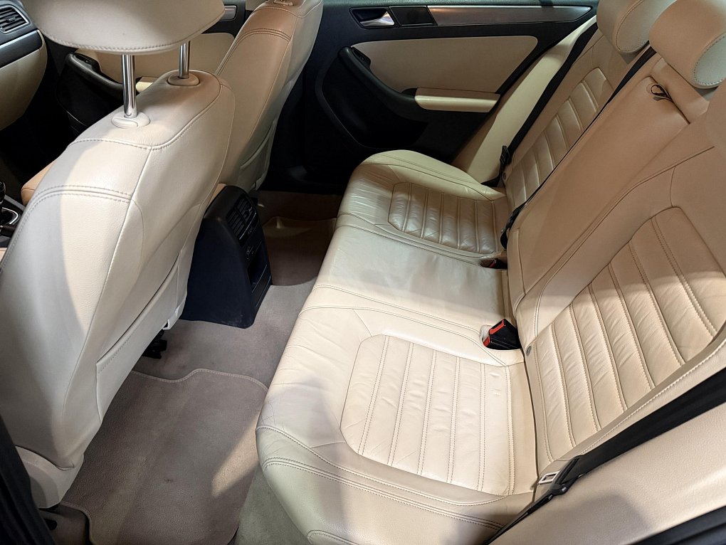 Volkswagen Jetta 1.4TSi 