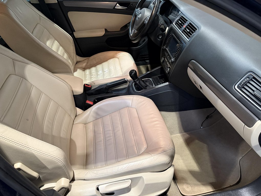 Volkswagen Jetta 1.4TSi 