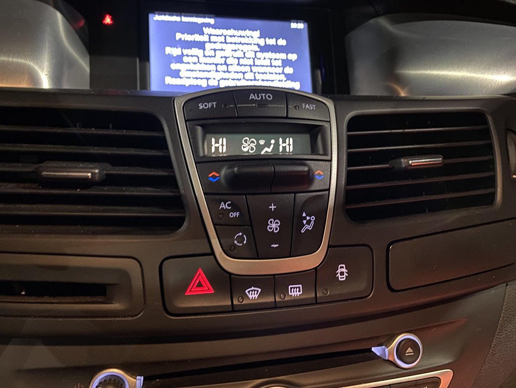 Renault Laguna 2.0 dCi  4Control