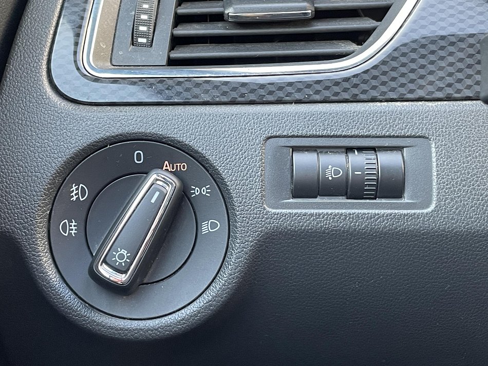 Škoda Rapid 1.4 TSi Monte Carlo