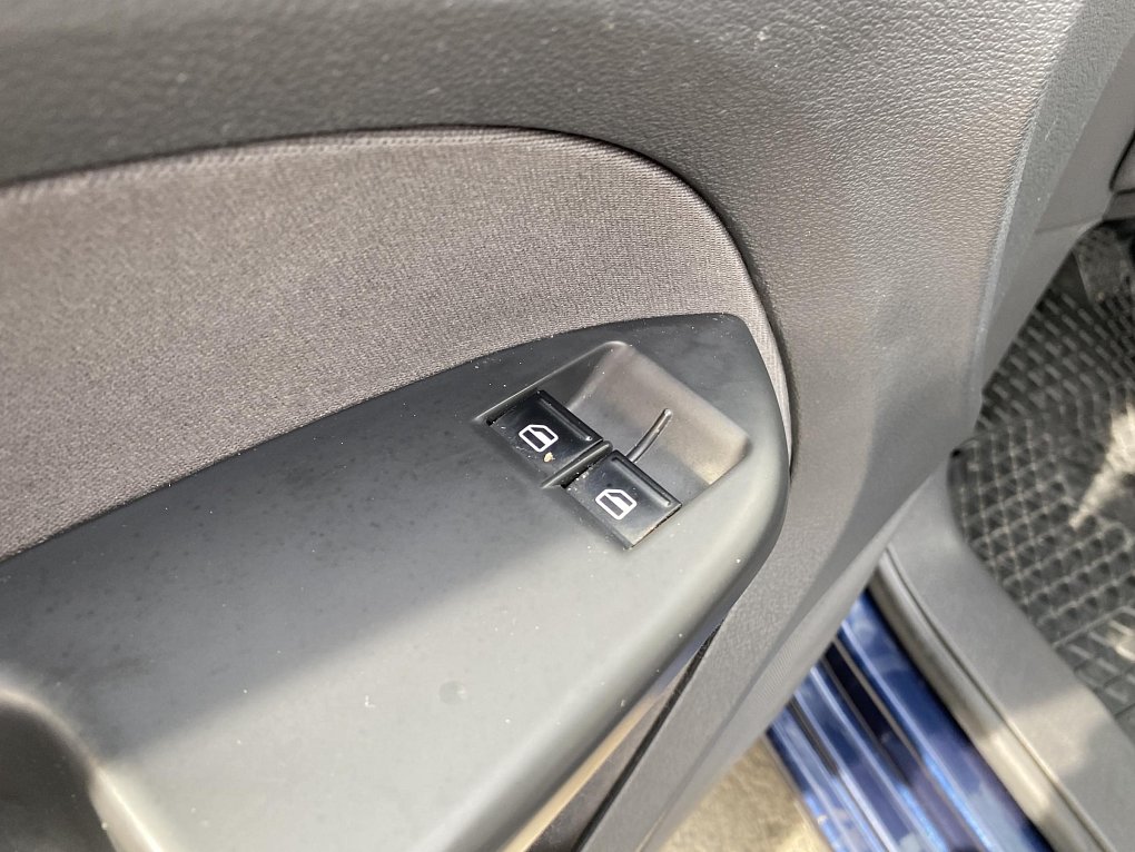 Volkswagen Caddy 2.0TDi Comfortline MAXi 7míst