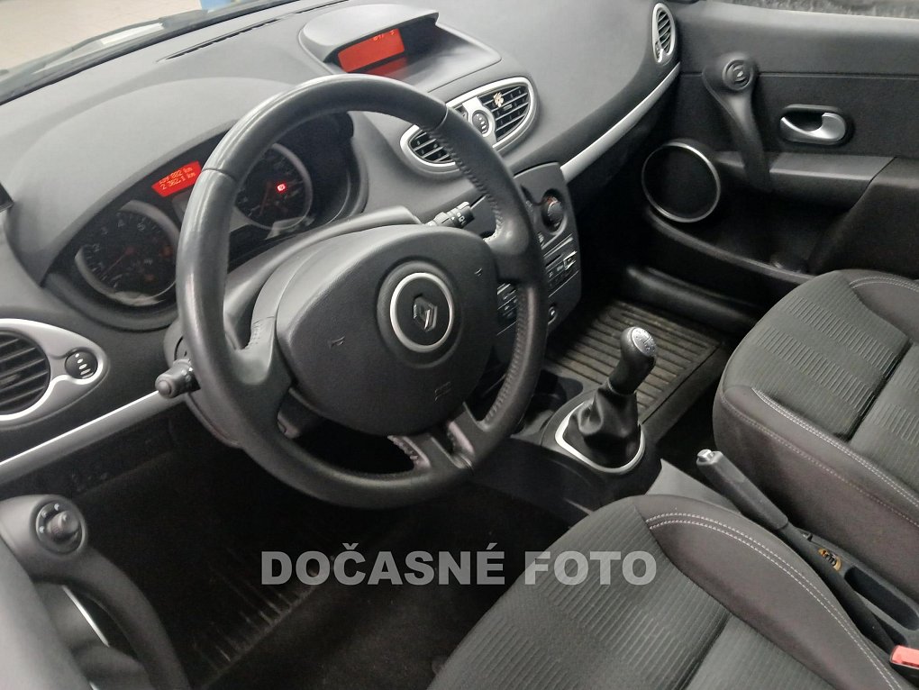 Renault Clio 1.2i 