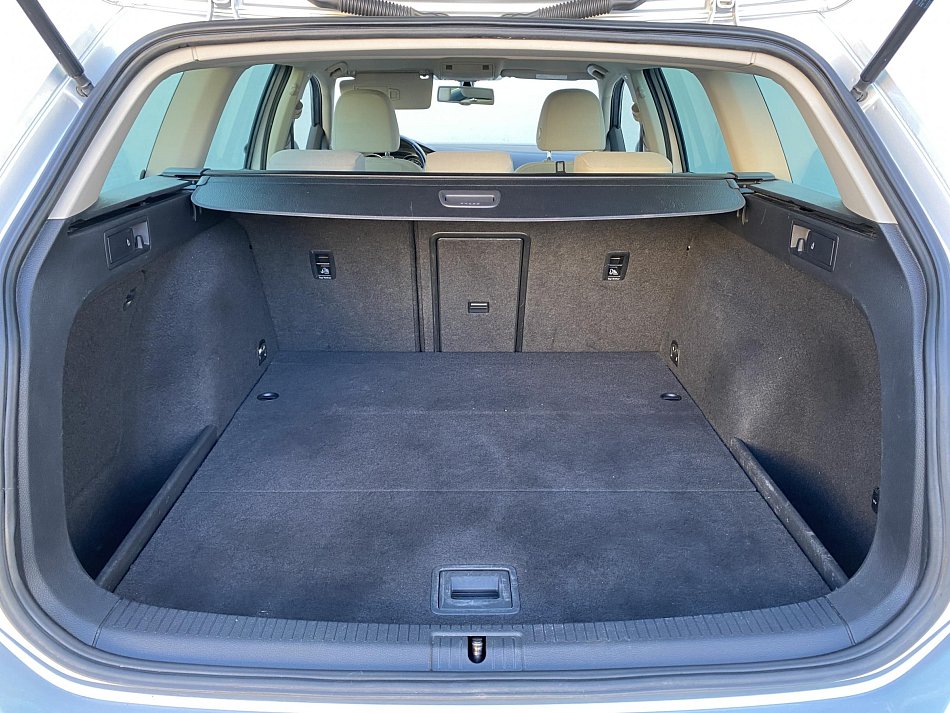 Volkswagen Golf 2.0 TDi 