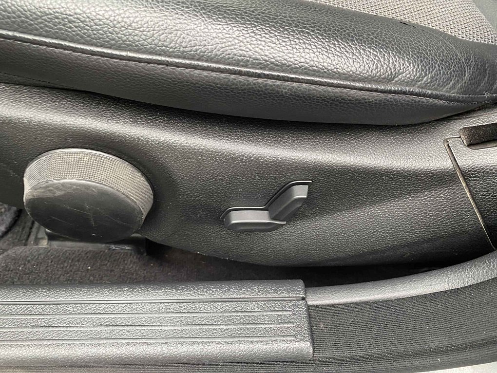 Mercedes-Benz Třída C 1.8CGi Avantgarde C200