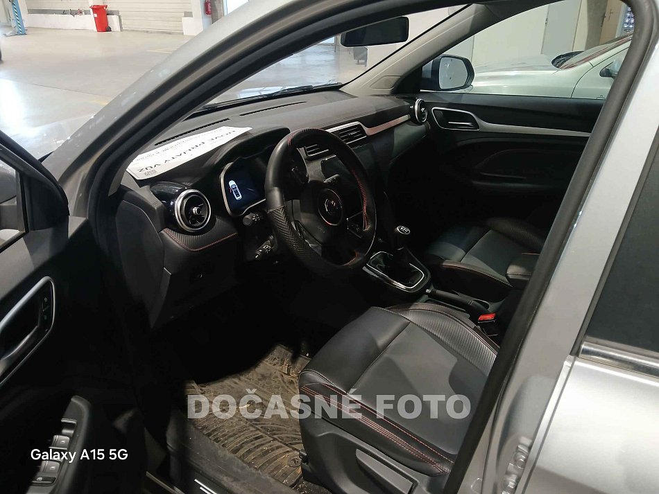 MG ZS 1.5 i 
