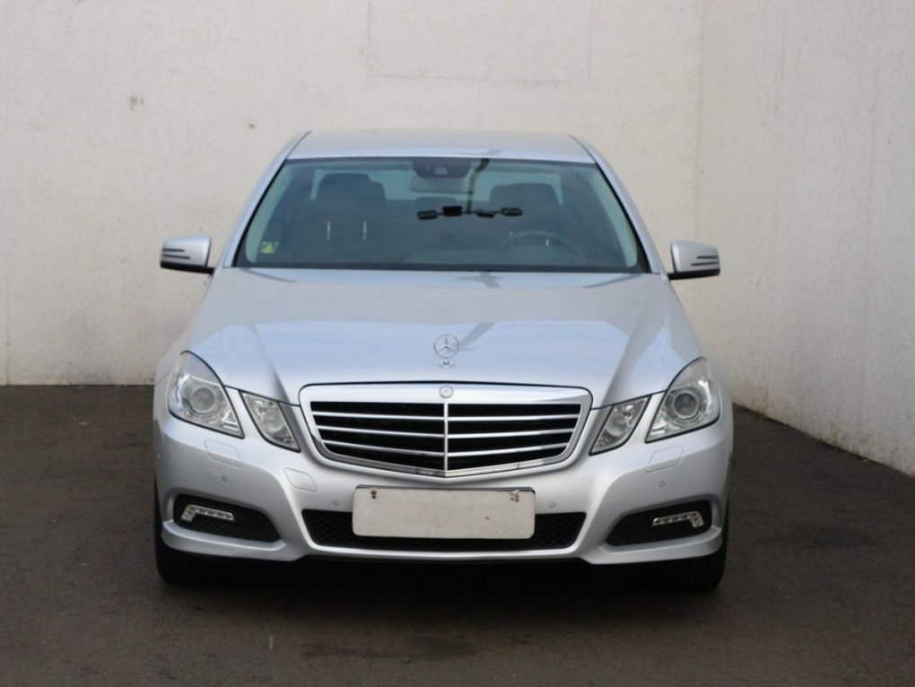 Mercedes-Benz Třída E 2.0  E200