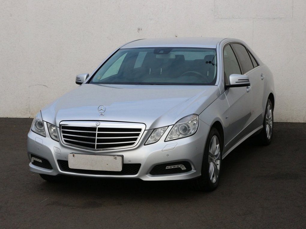 Mercedes-Benz Třída E 2.0  E200