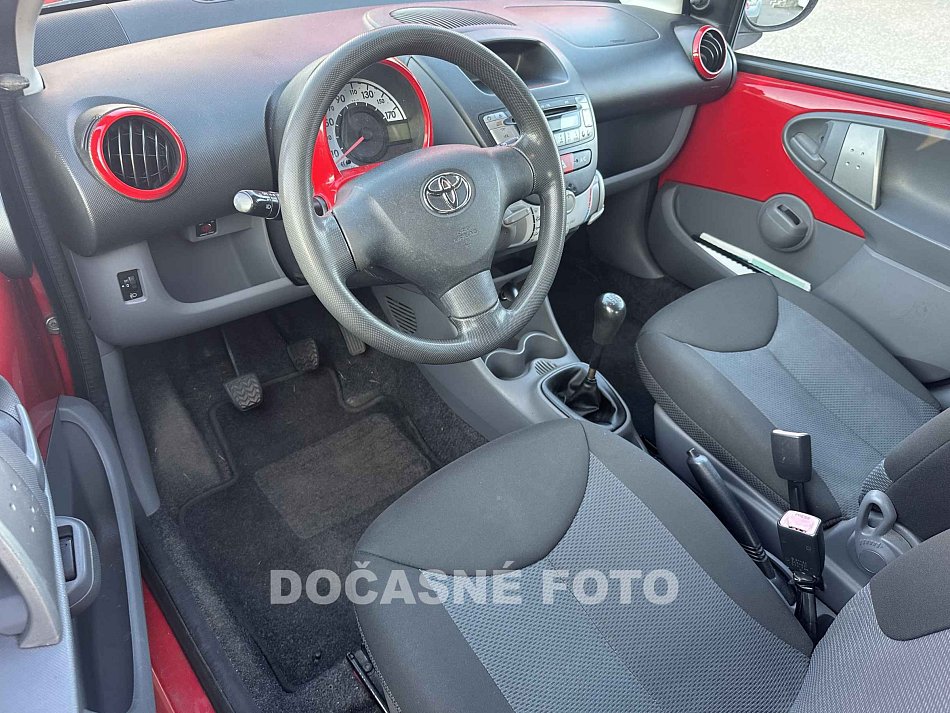 Toyota Aygo 1.0i 