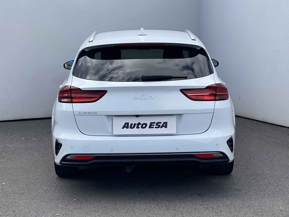 Kia Ceed 1.6 CRDi TOP