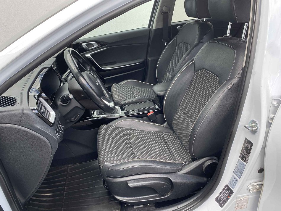 Kia Ceed 1.6 CRDi TOP