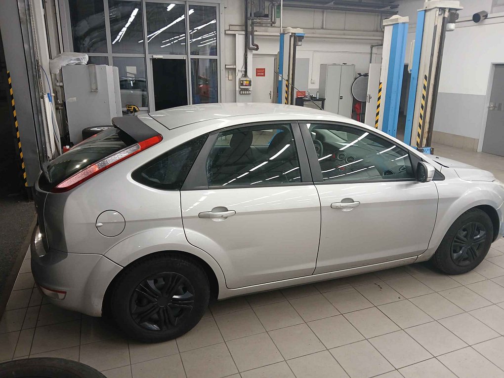 Ford Focus 1.6 i 