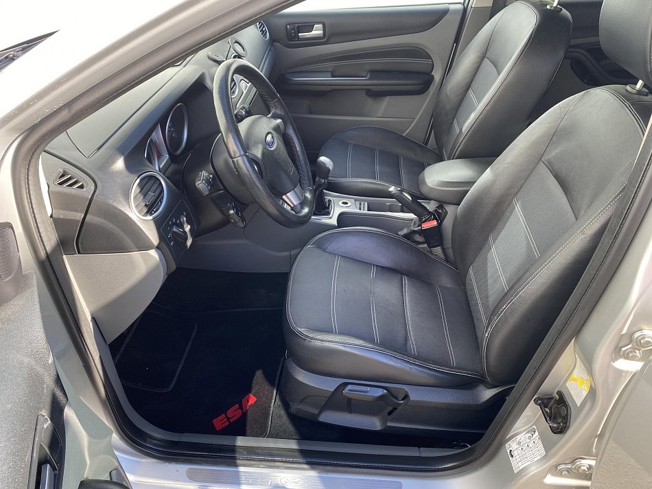 Ford Focus 2.0i Titanium
