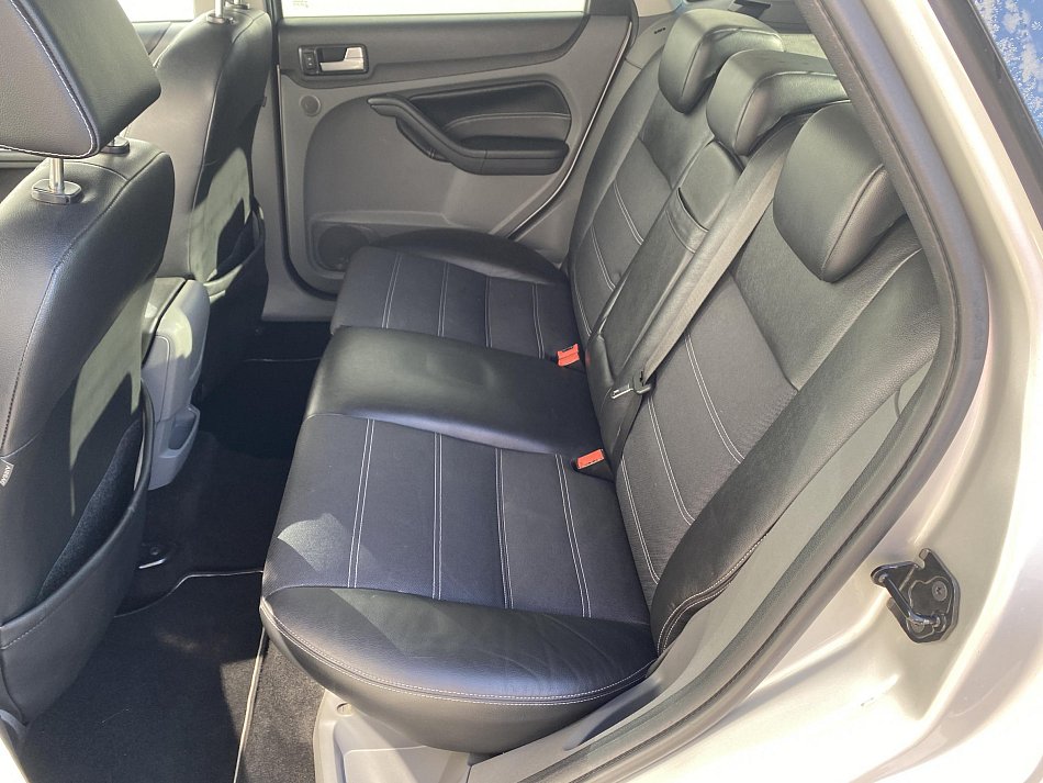 Ford Focus 2.0i Titanium