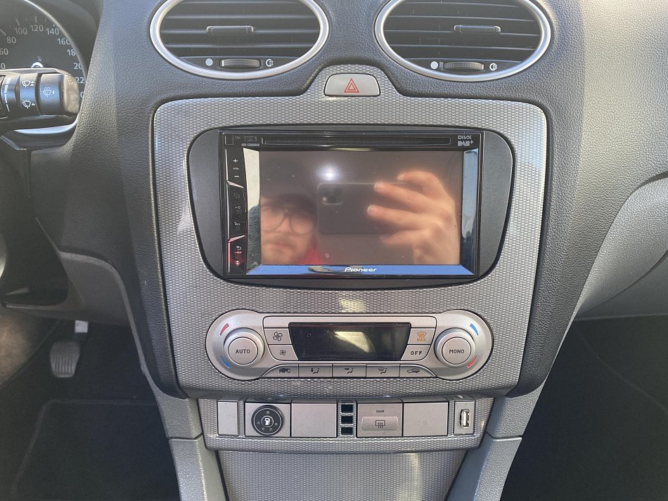 Ford Focus 2.0i Titanium