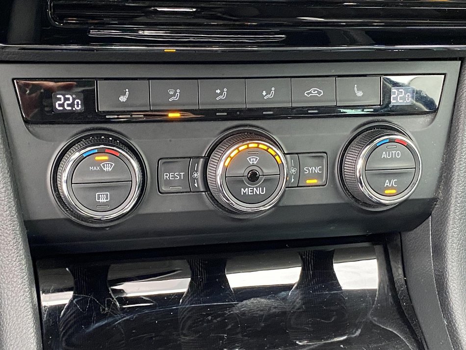 Škoda Superb III 2.0 TDi Style