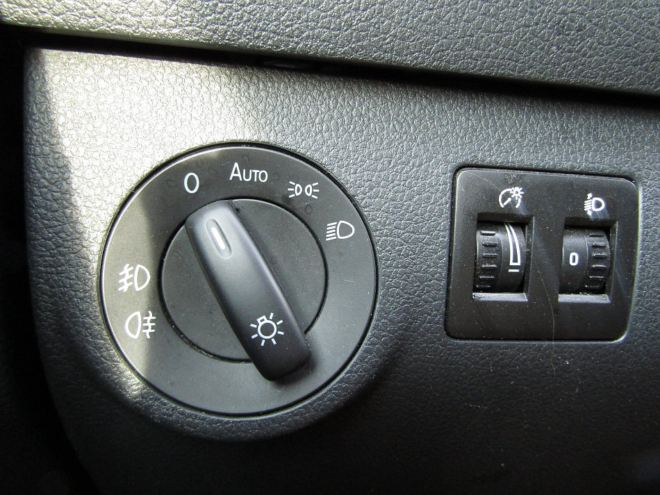 Volkswagen Caddy 2.0TDi Trendline MAXi 7míst