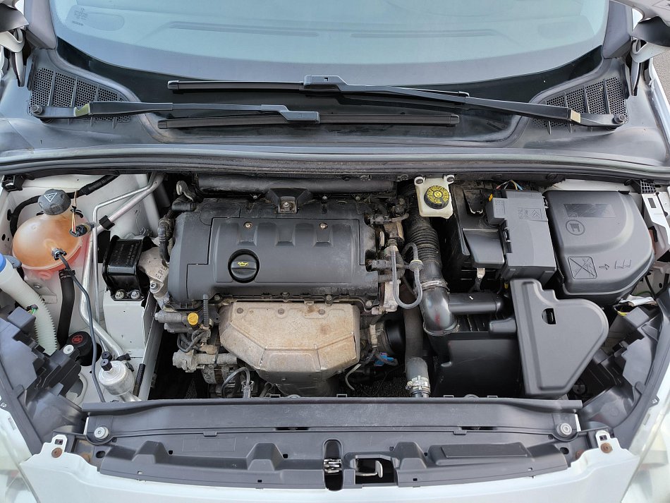 Peugeot 308 1.4i 