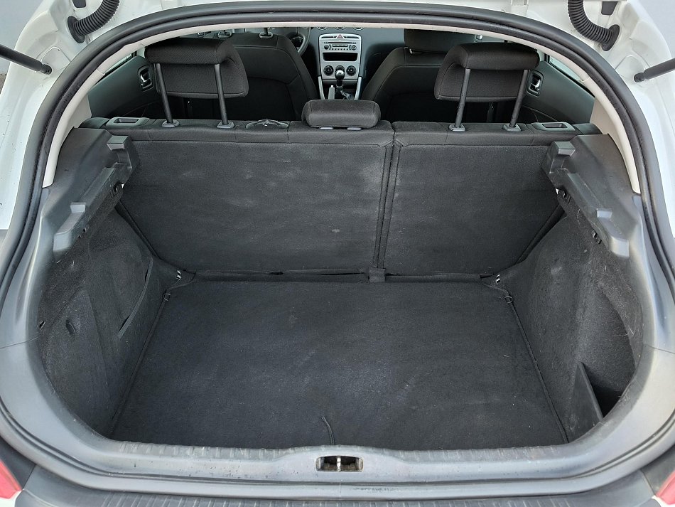 Peugeot 308 1.4i 