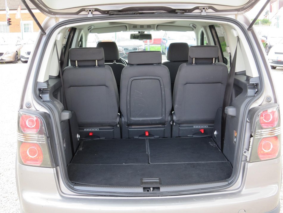 Volkswagen Touran 1.4 TSi CROSS