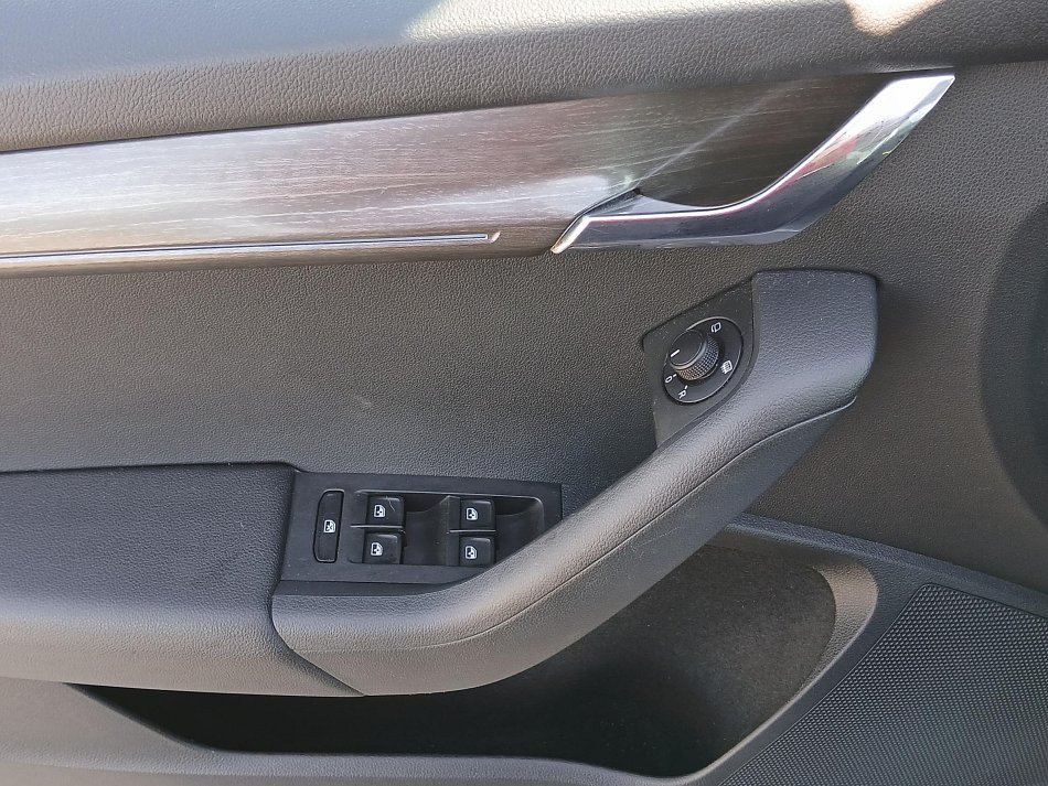 Škoda Octavia III 2.0 TDi Scout 4x4