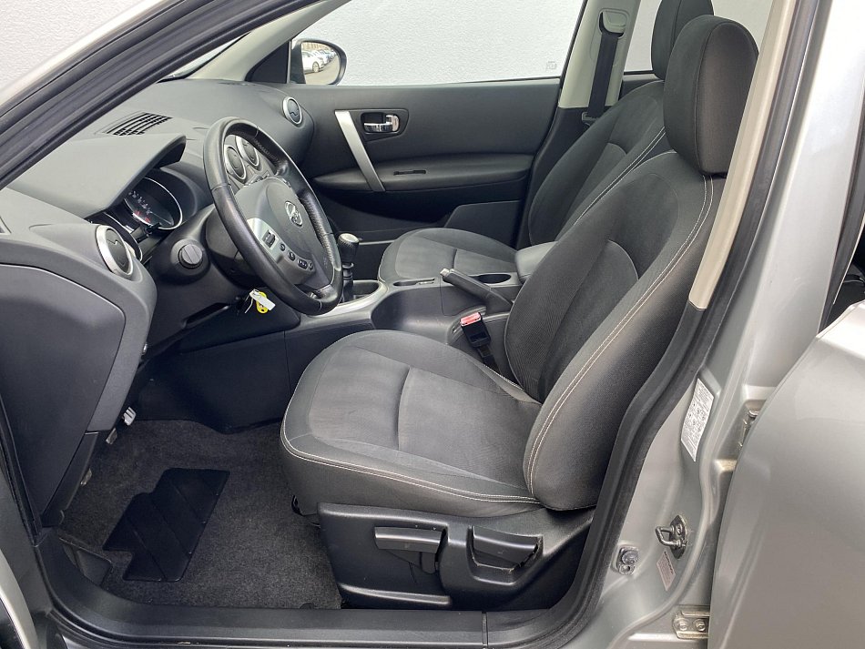 Nissan Qashqai 2.0dCi Acenta +2