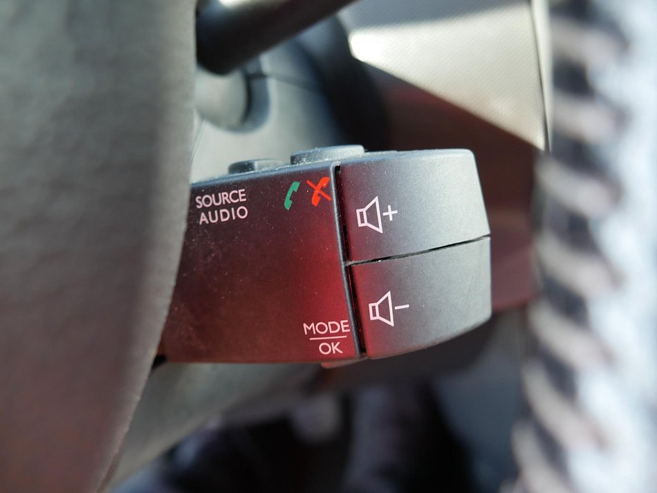 Dacia Duster 1.6 i Arctica