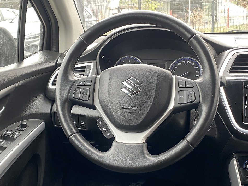 Suzuki S-Cross 1.4T 