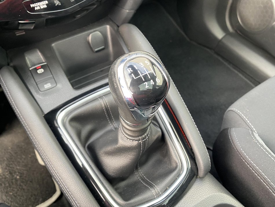 Nissan Qashqai 1.3 DiG-T N-Connecta 4x2