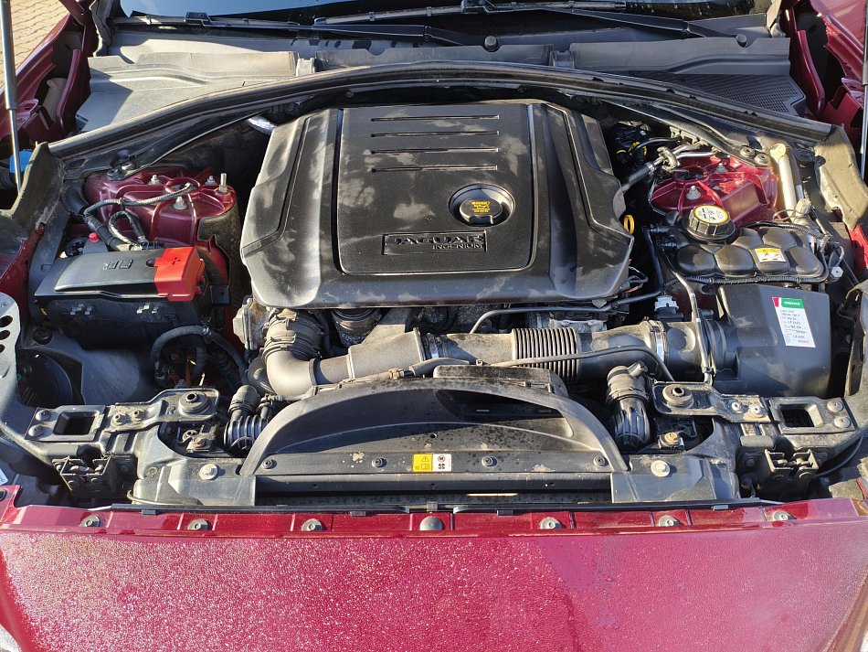 Jaguar F-Pace 2.0 TD4  4x4