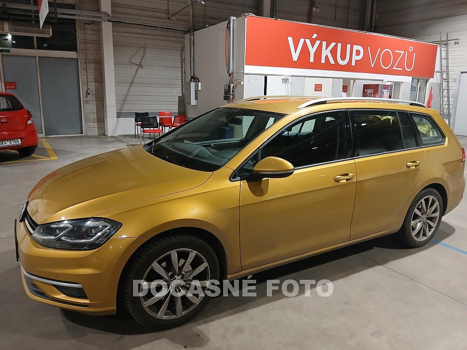 Volkswagen Golf 1.0 TSI 