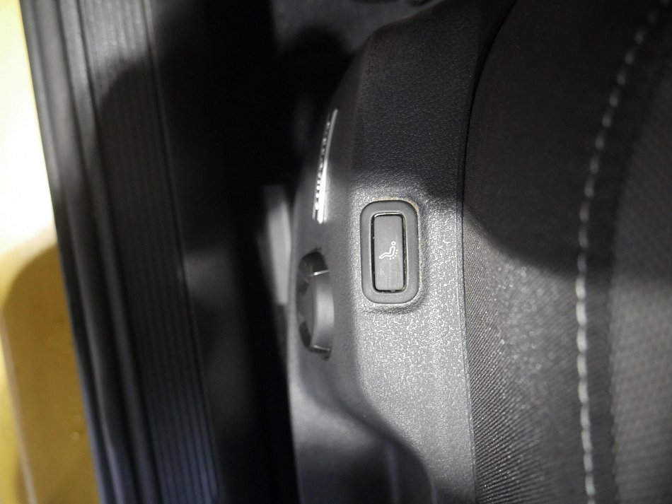 Volkswagen Golf 1.0 TSI 