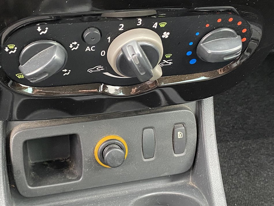 Dacia Duster 1.6 i Prestige