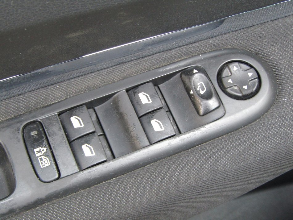 Peugeot 5008 2.0 HDi 