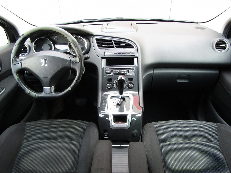 Peugeot 5008 2.0 HDi 
