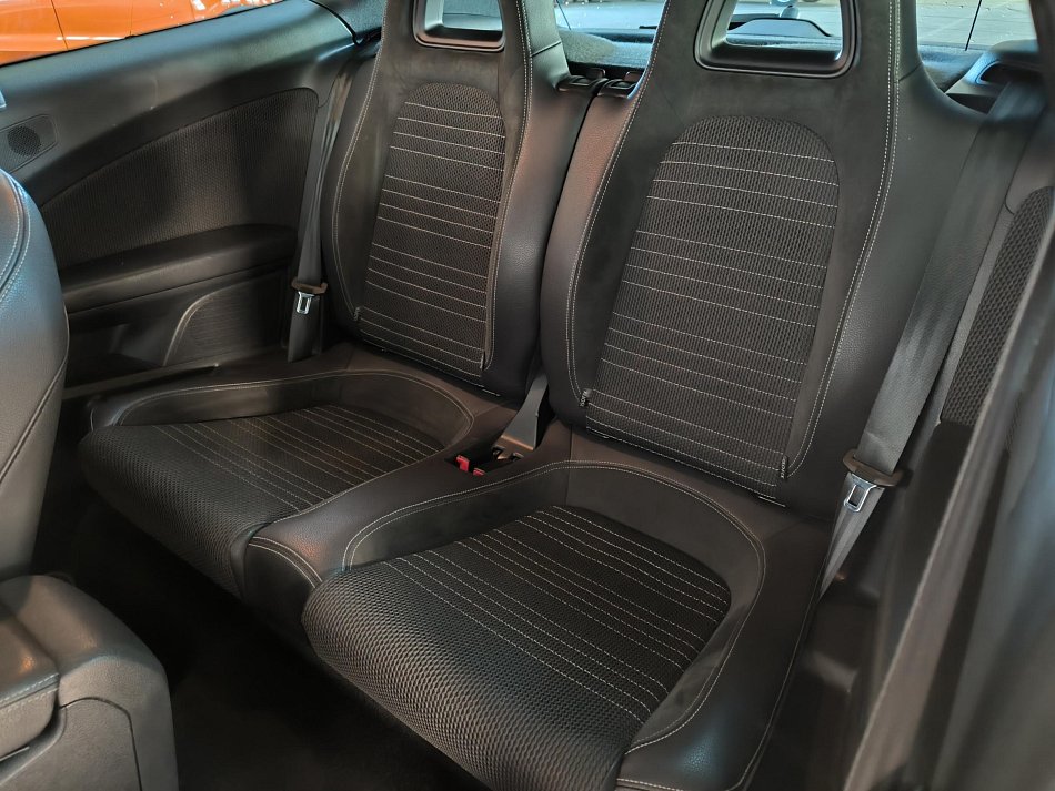 Volkswagen Scirocco 2.0 TDi 