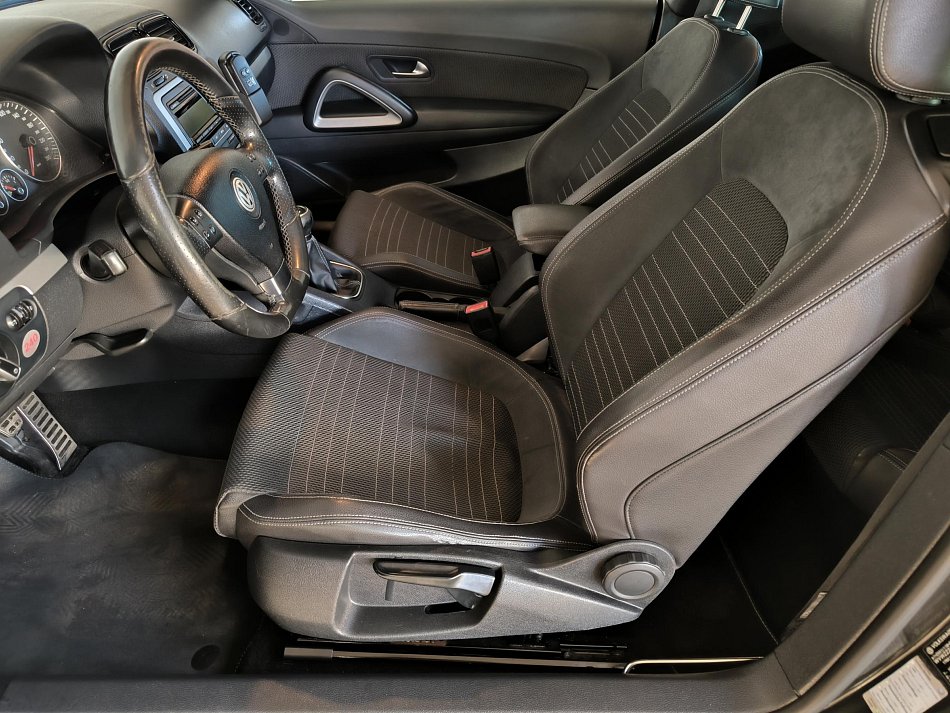 Volkswagen Scirocco 2.0 TDi 