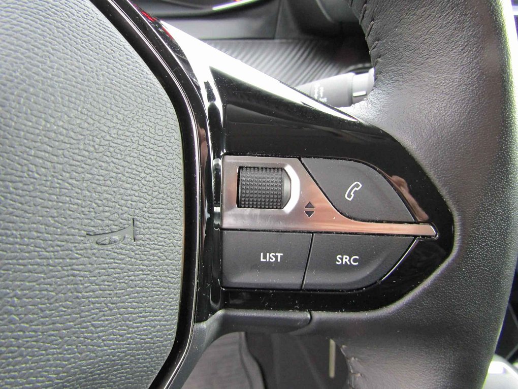 Peugeot 2008 1.2PT 