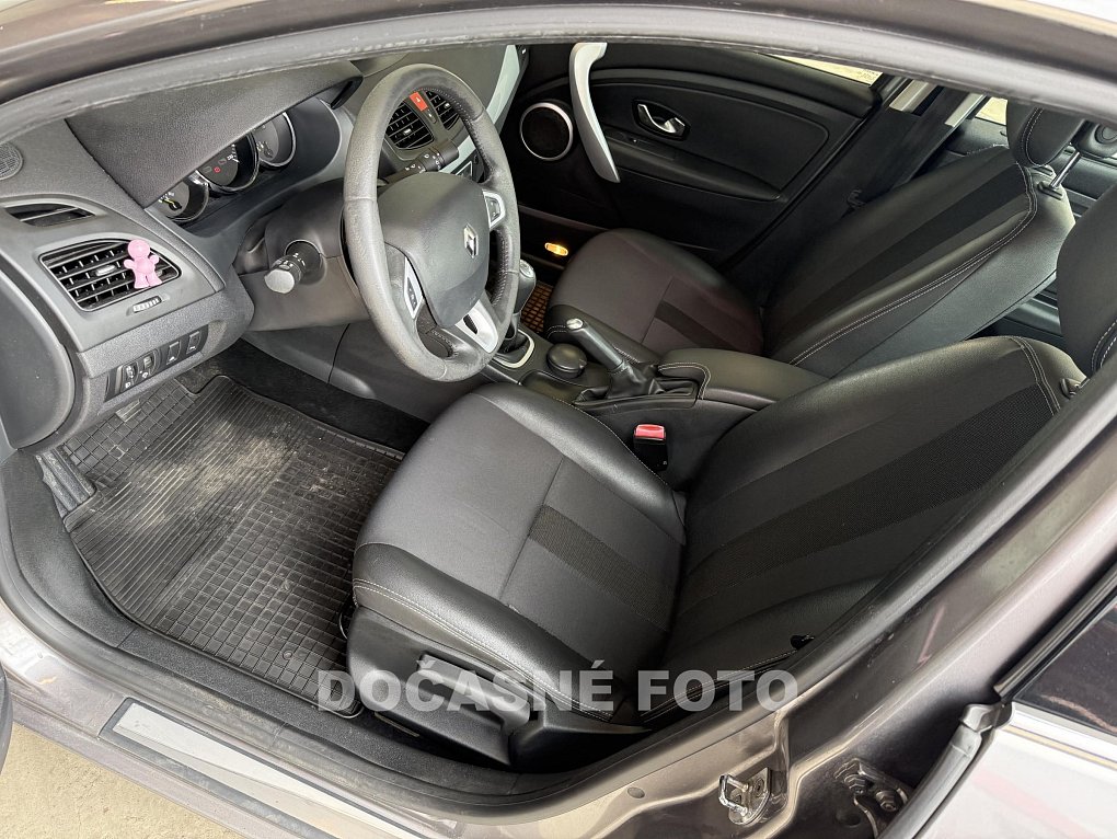 Renault Fluence 1.6 i 