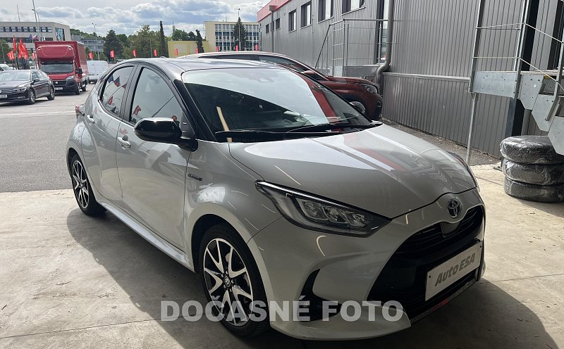 Toyota Yaris 1.5 HYBRID 