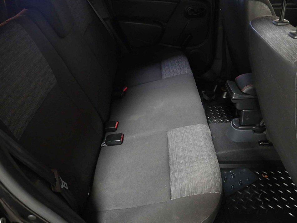 Dacia Duster 1.6i 