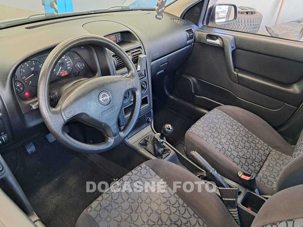 Opel Astra 1.6i 