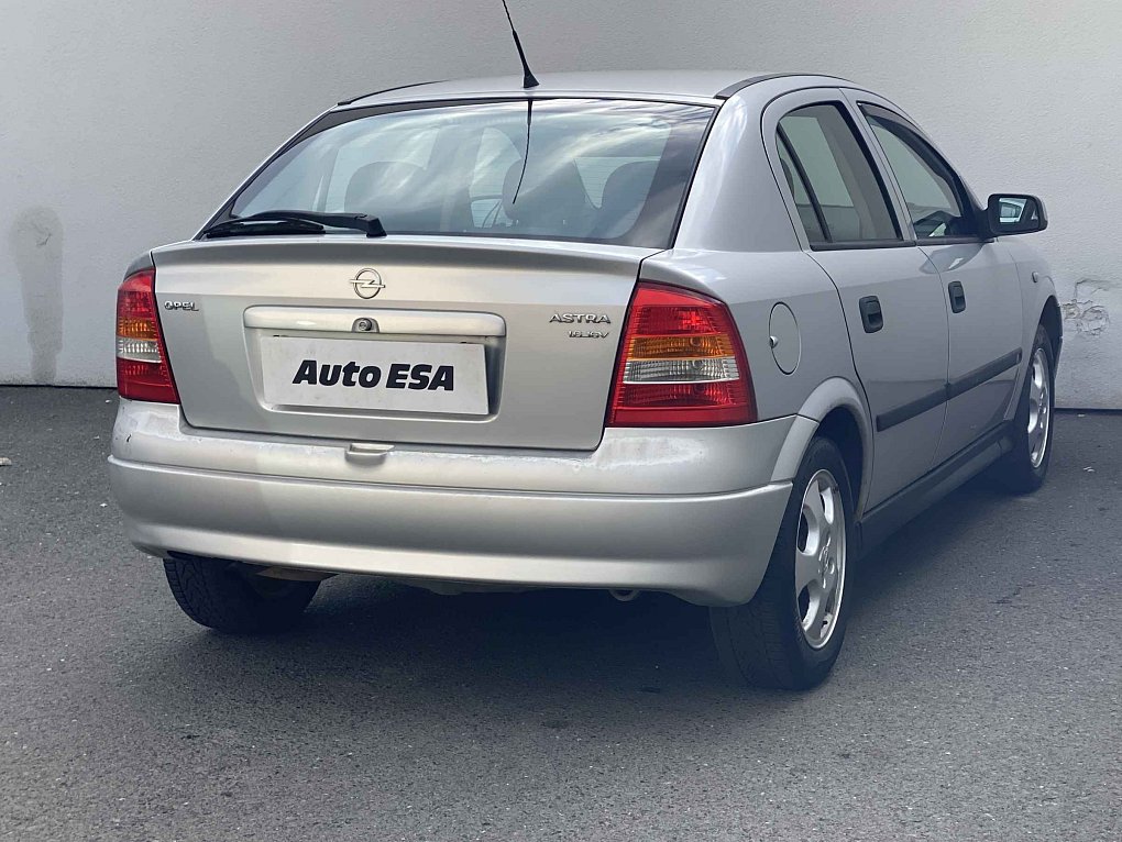 Opel Astra 1.6i 