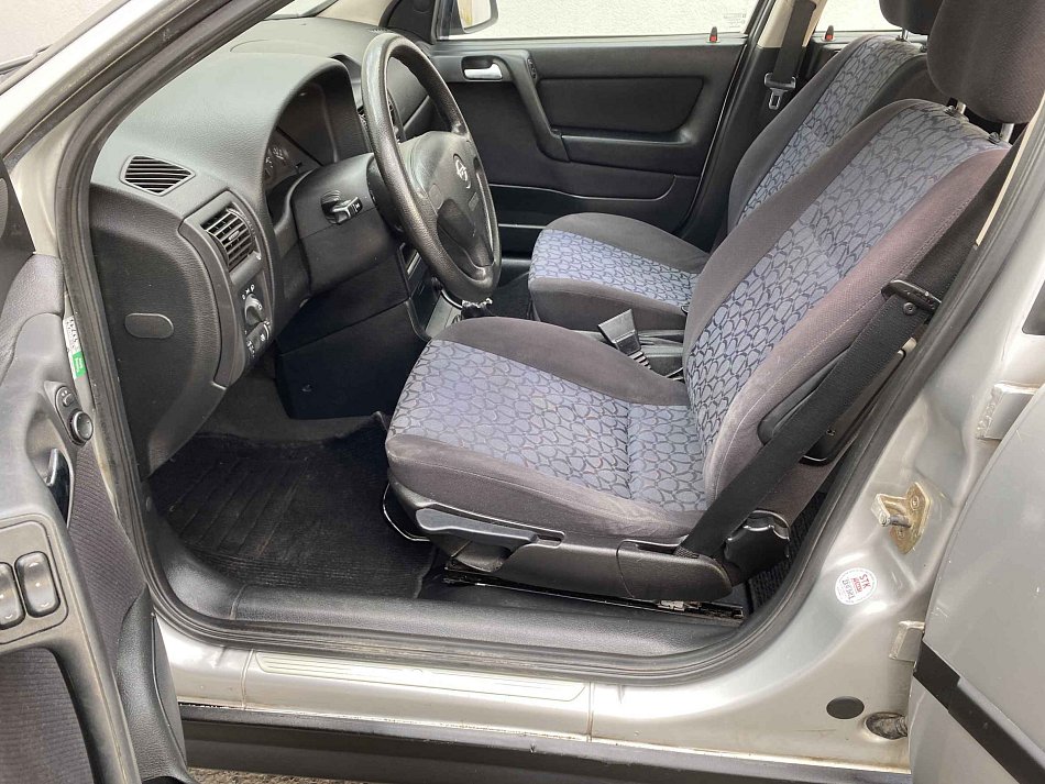 Opel Astra 1.6i 