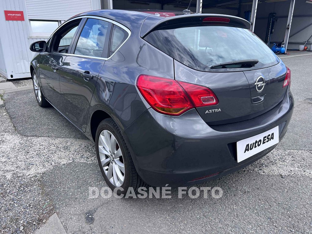 Opel Astra 1.6i 